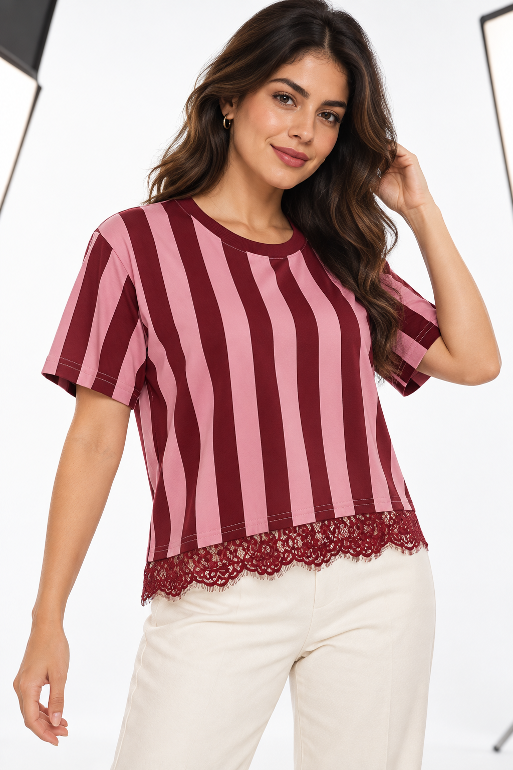 Blusa a Rayas con Encaje