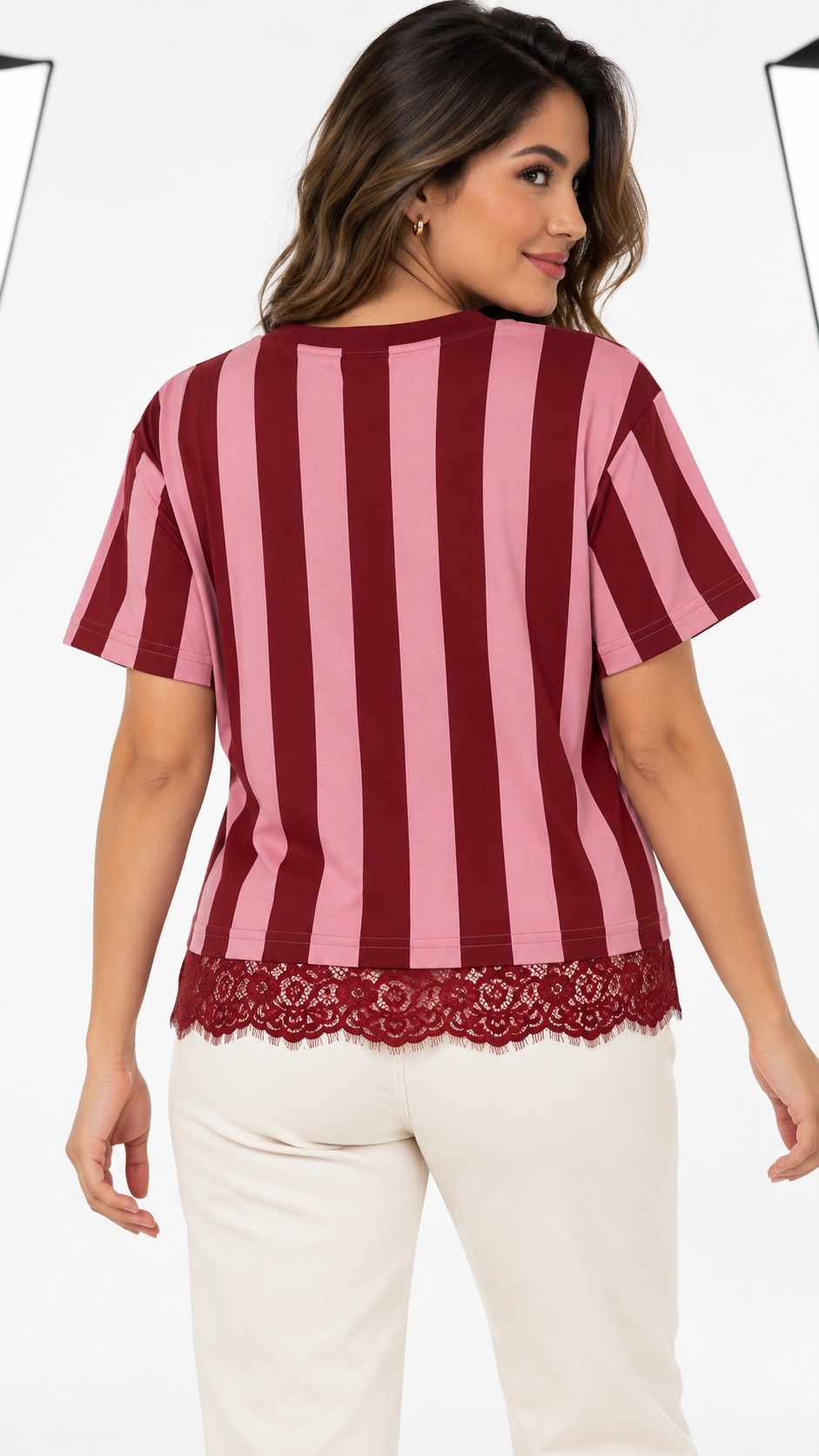 Blusa a Rayas con Encaje
