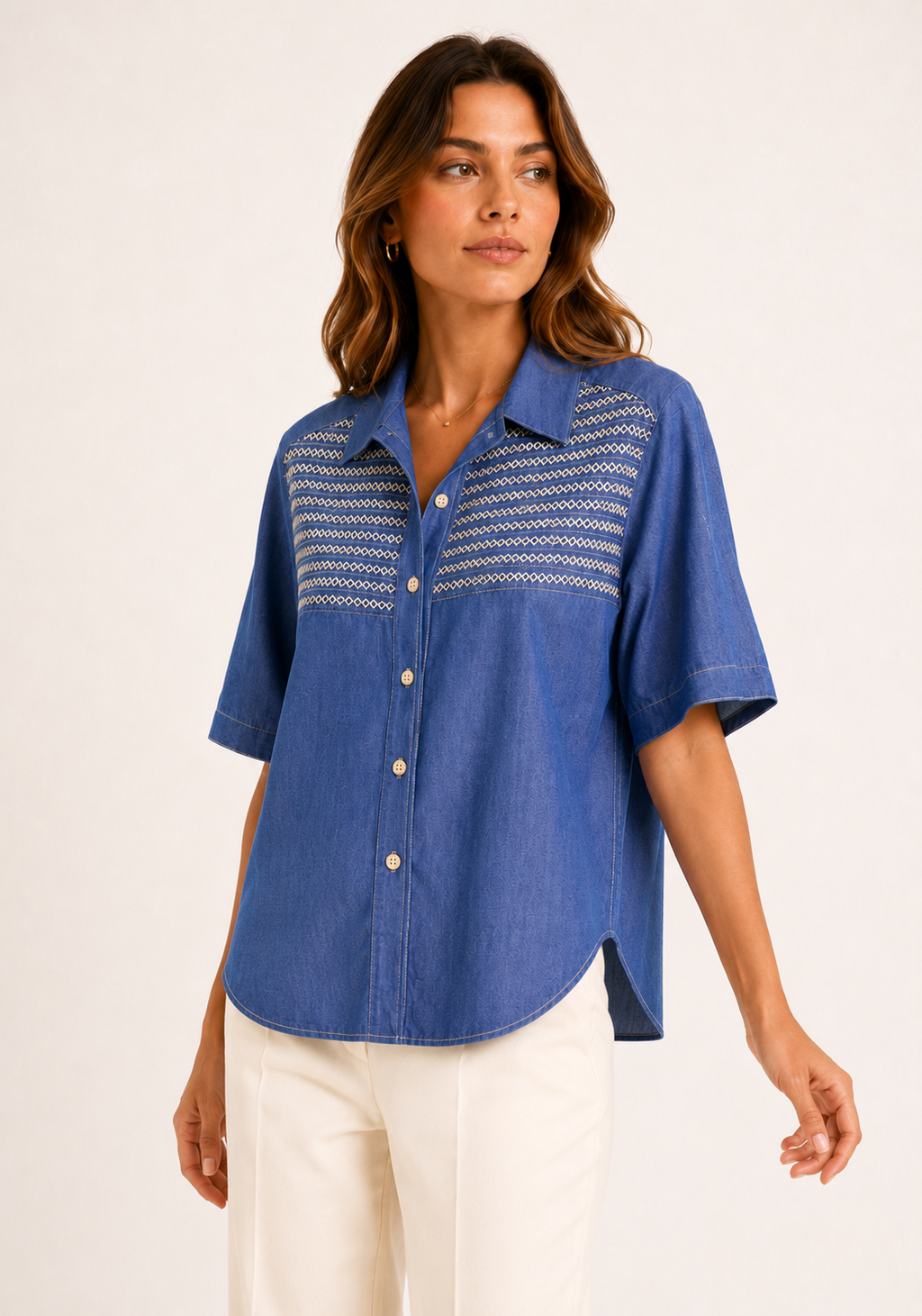 Blusa Chambray Bordada